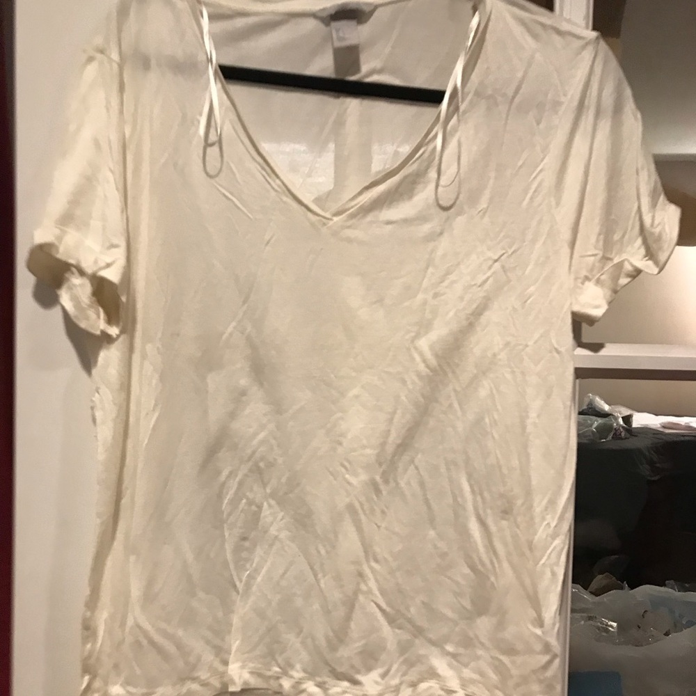 H & M t shirt